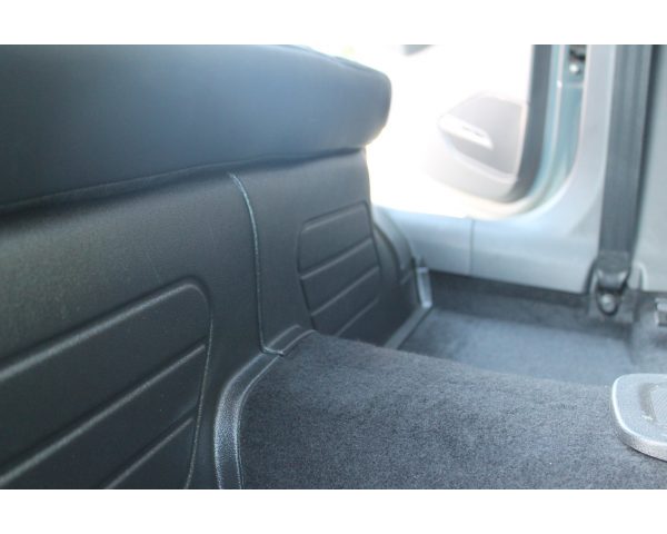 Защитные накладки на ковролин заднего сиденья для Лада Веста / фото №3